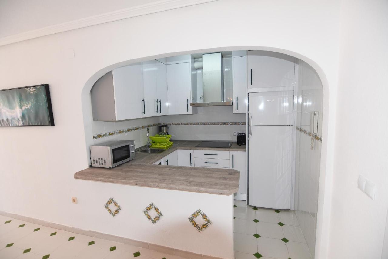 Апартаменты Apartamento Sol Y Playa Торевьиа Экстерьер фото