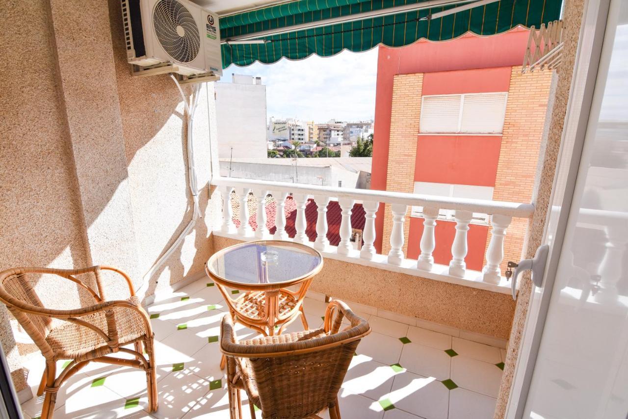 Апартаменты Apartamento Sol Y Playa Торевьиа Экстерьер фото